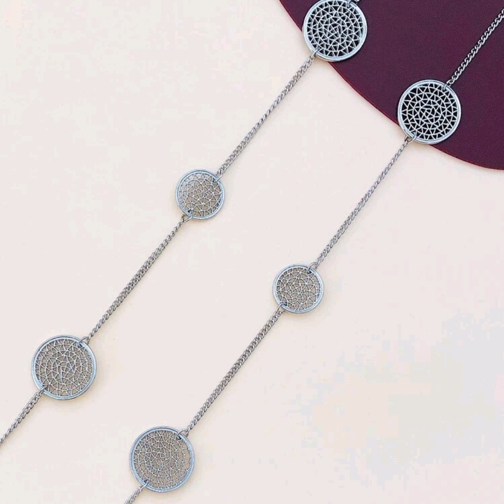 Elegant geometric Silver Circle‎  long Adjustable Necklace with Intricate Design